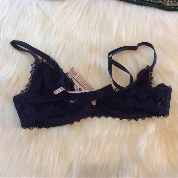 VICTORIA'S SECRET DREAM ANGELS UNDER WIRE LACE BRA - Picture 3 of 8